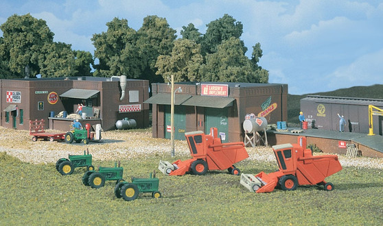 Olsen Feed & Larsen's Implement - N Scale Kit | DPM Gold