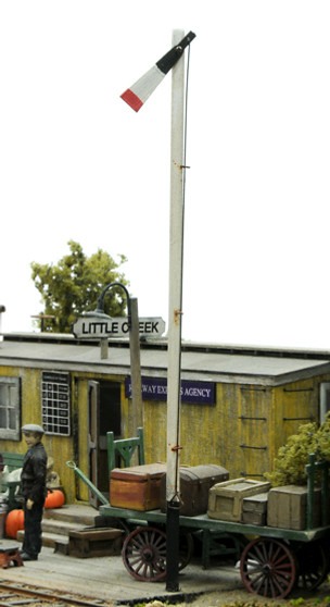 2136 HO Station Stop Semaphore