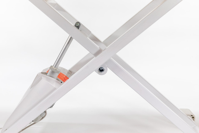 Hydraulic controls of the Spa Luxe Electric Lift Massage Table