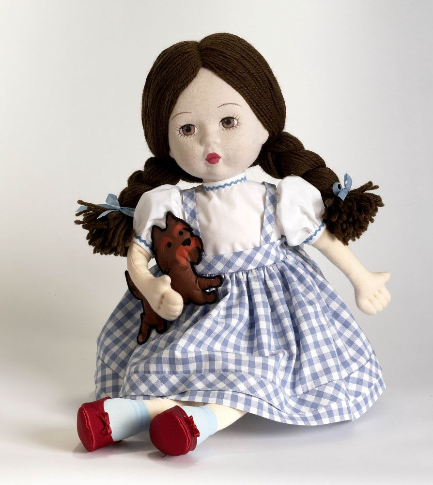 Madame Alexander Dorothy 18