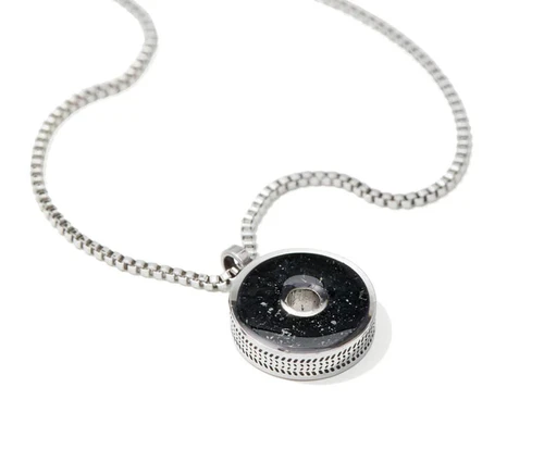 4Ocean Florida Osborne Reef Black Tire Rubber Pendant Silver Necklace