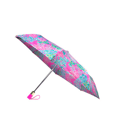 lilly pulitzer umbrella patio - Travel designed to bring coastal charm wherever the weather takes you Women's Clothing & Fashion :