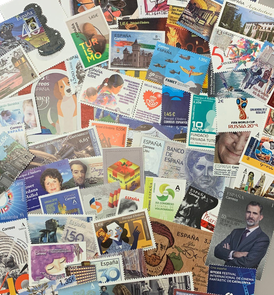 YS2018 - 2018 Spain & Andorra Year Set in Illustrated Yearbook, Total of 118 stamps