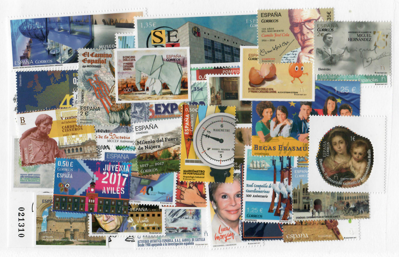YS2017 - 2017 Spain Year Set in Illustrated Yearbook, Total of 146 stamps