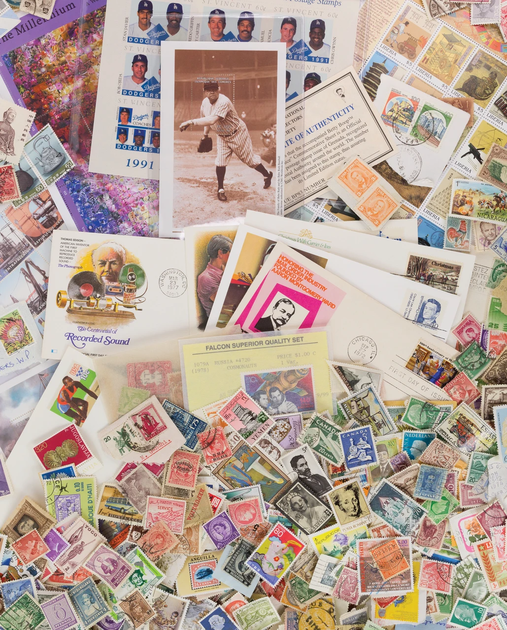 MFN667 - Worldwide Mystery Mix 500 Stamps, Plus Other Neat Philatelic Treasures