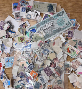 MFN749 - Worldwide Collector's Mix
