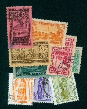 M3676 - 100 Syria, 100 Different Stamps