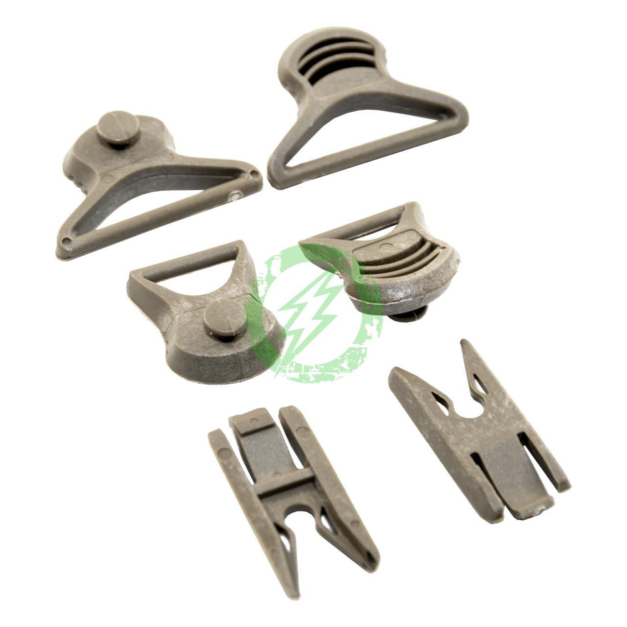 smith gage helmet goggle clip Snow featuring durable construction and easy installation on common helmet accessory rails. Smith Helmet Helper 51MM