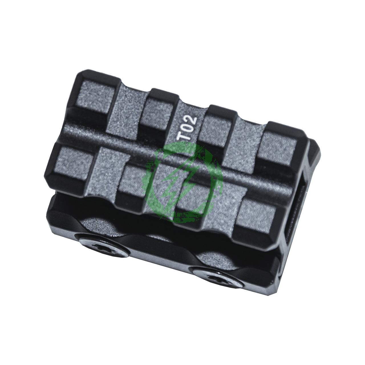 Mount Leapers UTG Drop-In Picatinny 10 Quad Rail Handguard Red Dot Riser