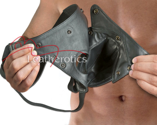 Détail poche détachable jockstrap cuir homme Détail poche détachable jockstrap cuir homme