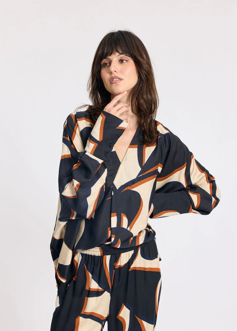 LAUREN VIDAL Graphic Loose Viscose Shirt With Batwing Sleeves And Mandarin Collar | ENZO
