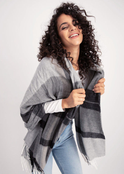 MONARI Gray Check Scarf With Tassels | 807719