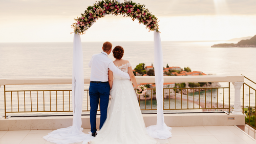 Destination Wedding Delight: A Guide to Hosting Your Dream Celebration