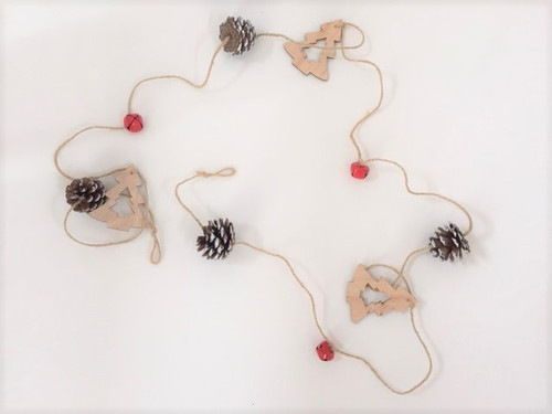 Wooden Trees, Pine Cones & Bells Bunting (192cm) - Discontinued