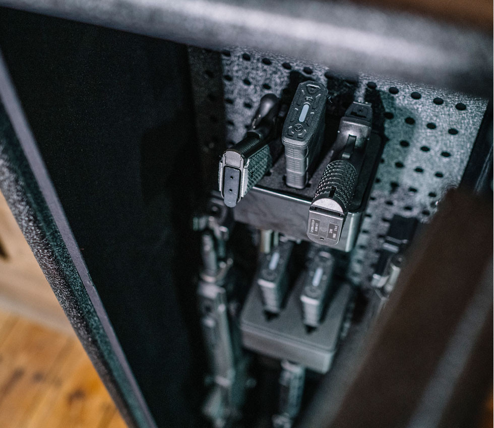 VAULTEK RS Series Three Pistol/AR Magazine Rack