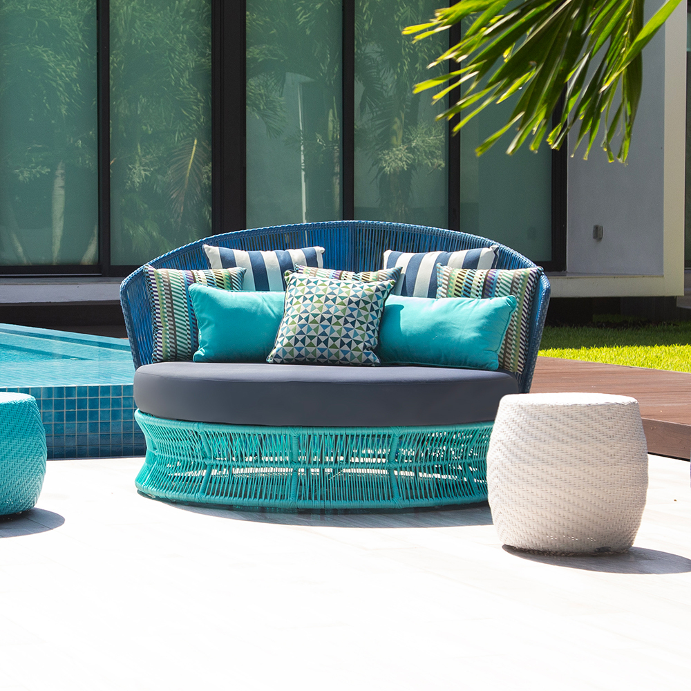 DAYBEDS The perfect daybeds for any outdoor commercial, hospitality and residential setting