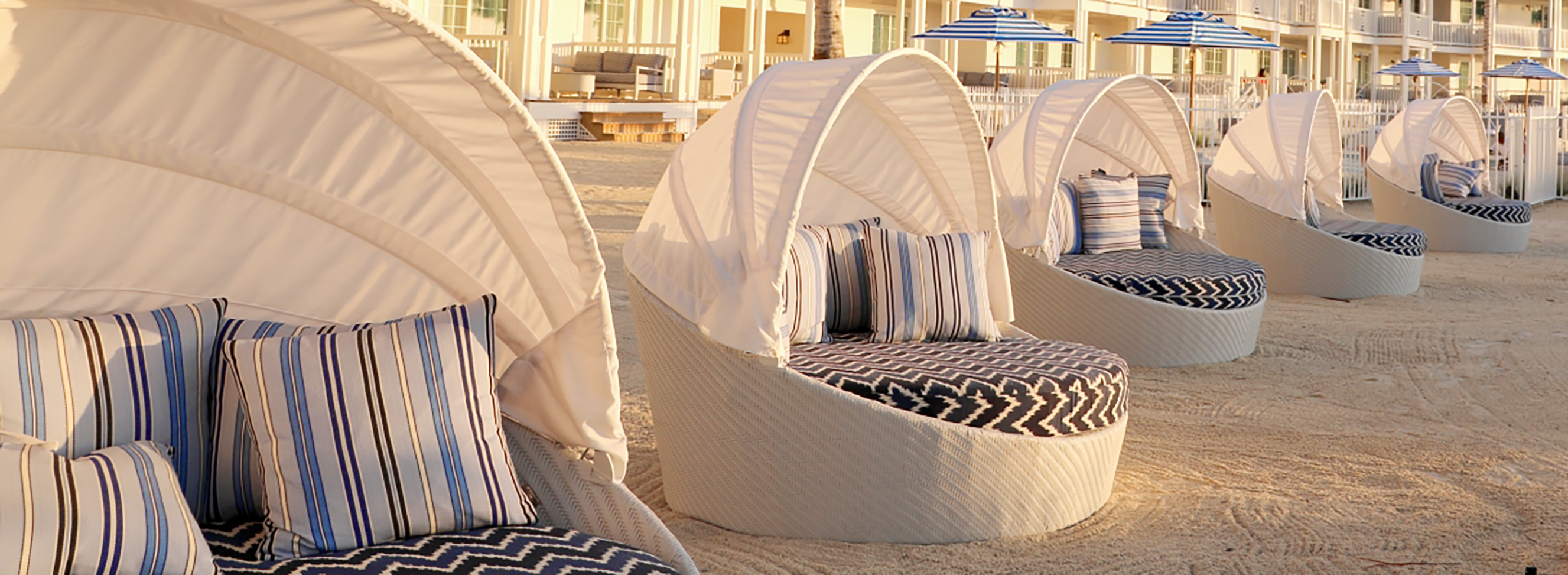 Kannoa Daybeds for the Outdoors