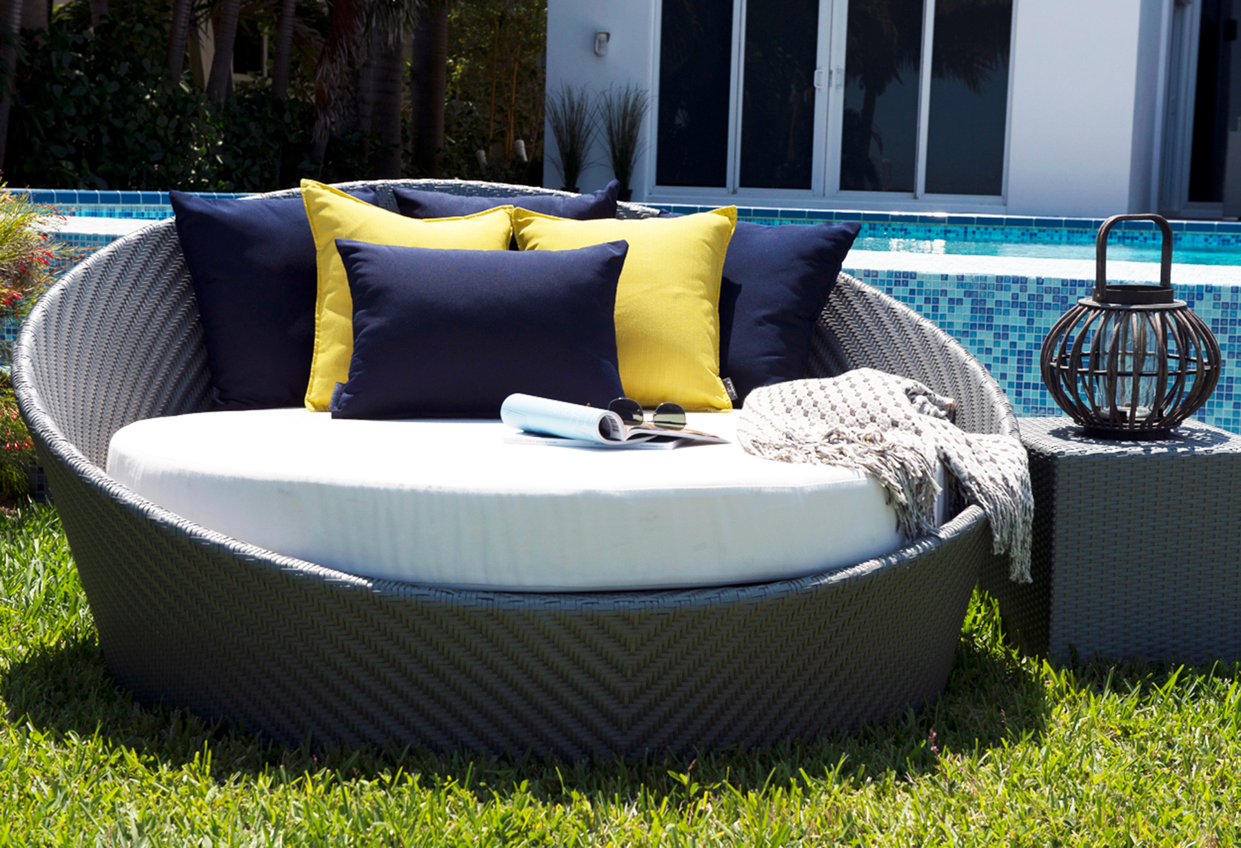 HALLO Collection - Modern and Beautiful Outdoor Daybeds designed for Commercial, Hospitality and Residential Settings