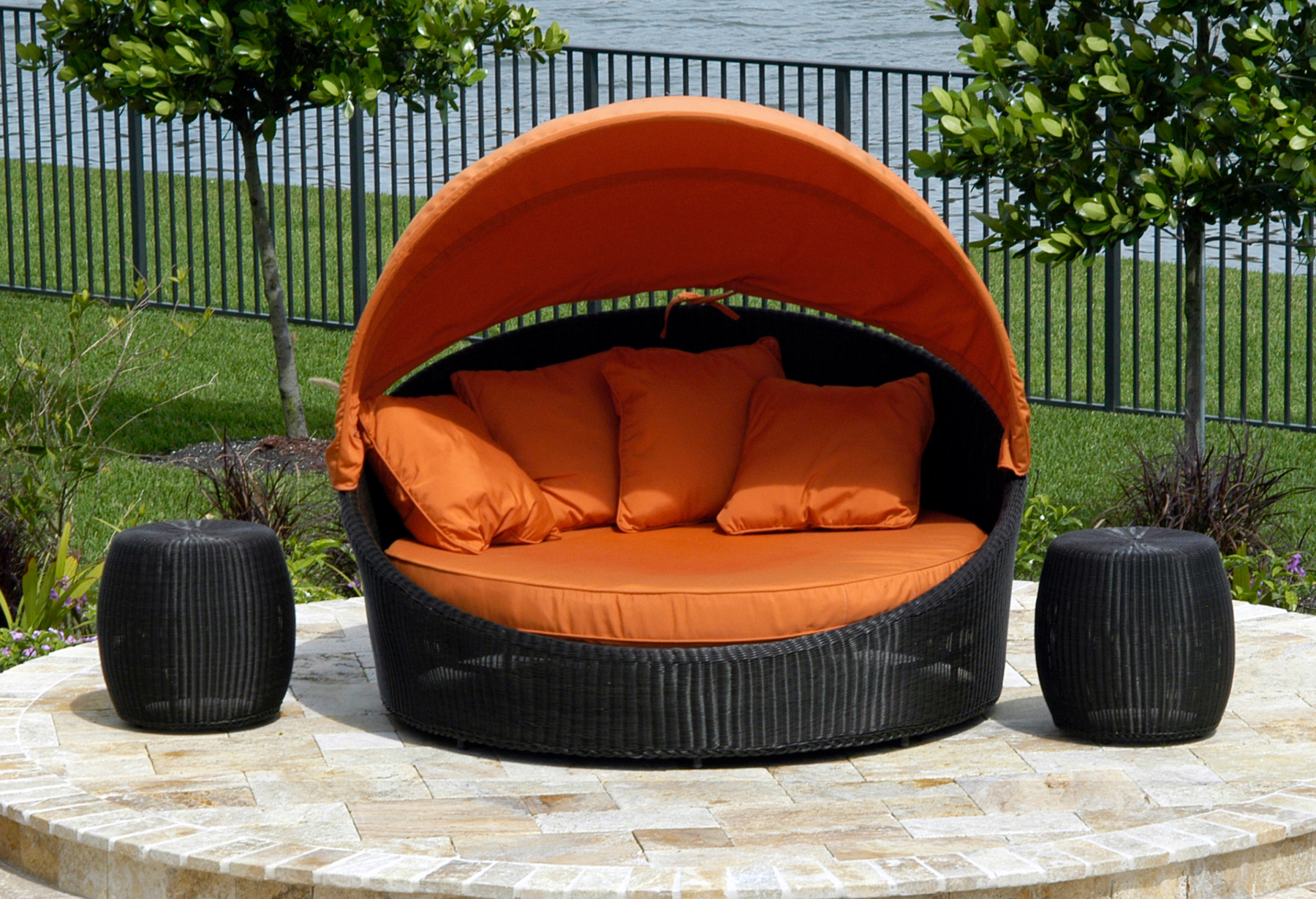 HALLO Collection - Modern and Beautiful Outdoor Daybeds designed for Commercial, Hospitality and Residential Settings