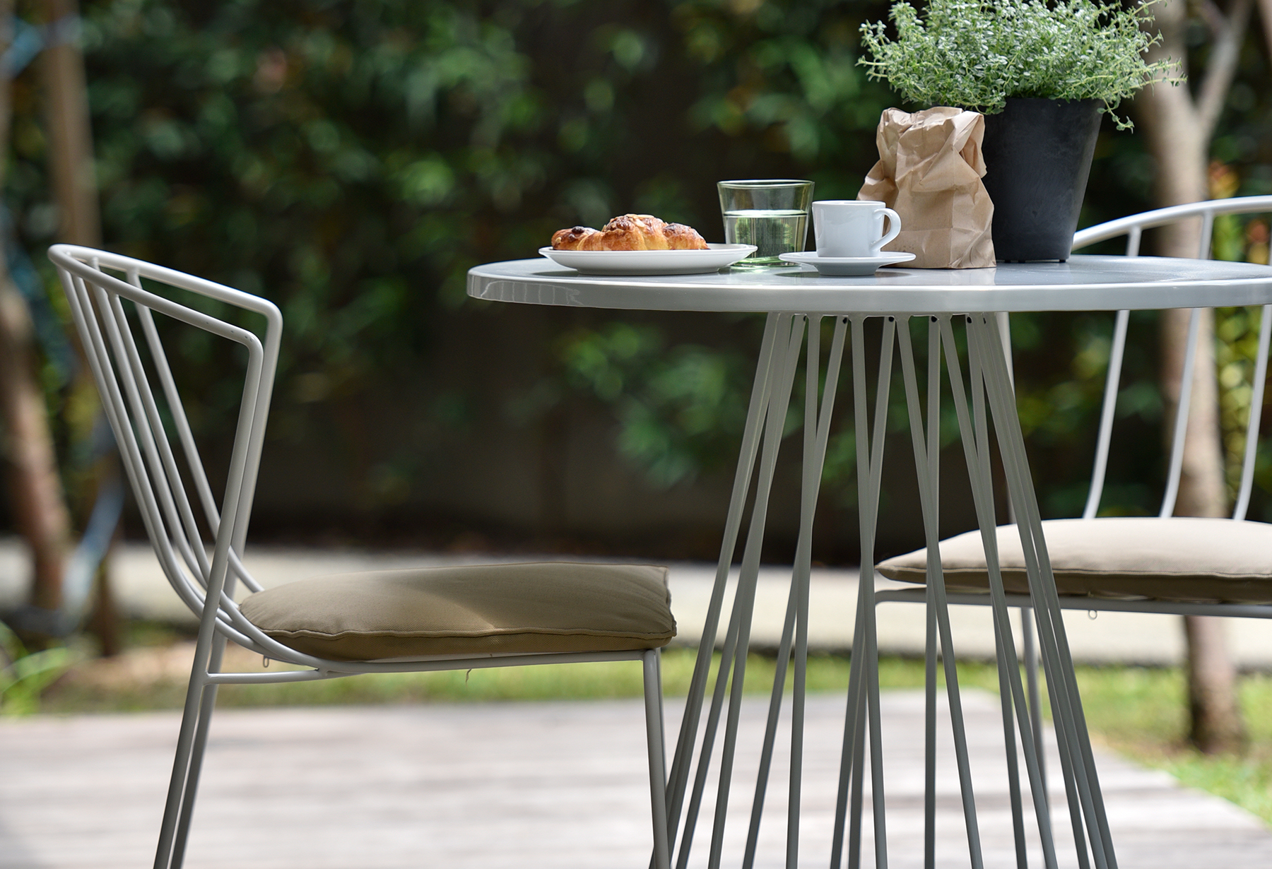 INTERCOASTAL Outdoor Furniture Collection by Kannoa - Bold and Colorful Outdoor Dining Collection designed for Commercial, Hospitality and Residential Settings