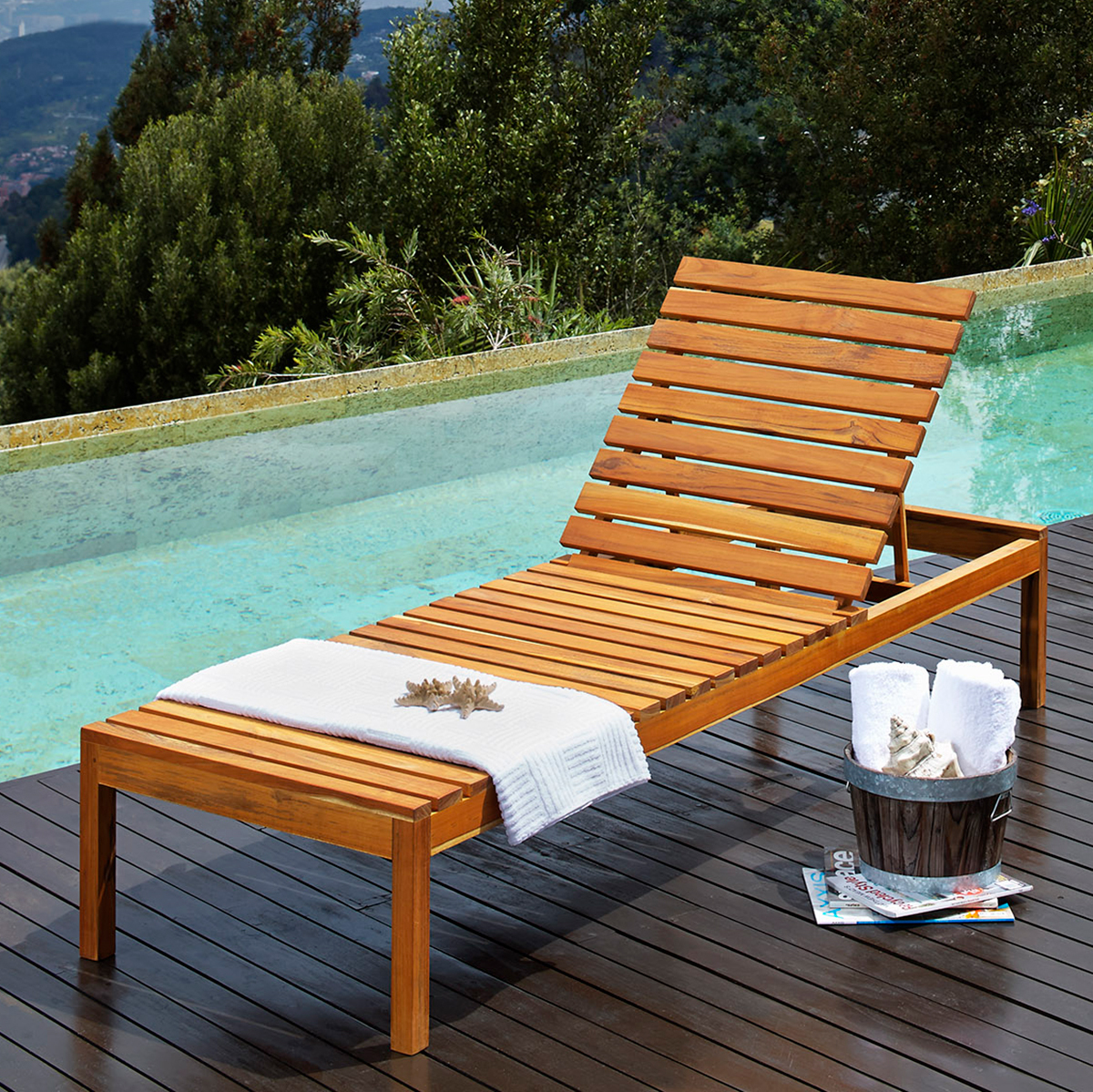 CHAISE LOUNGES The perfect chaise lounges for your pool or any outdoor commercial, hospitality and residential setting