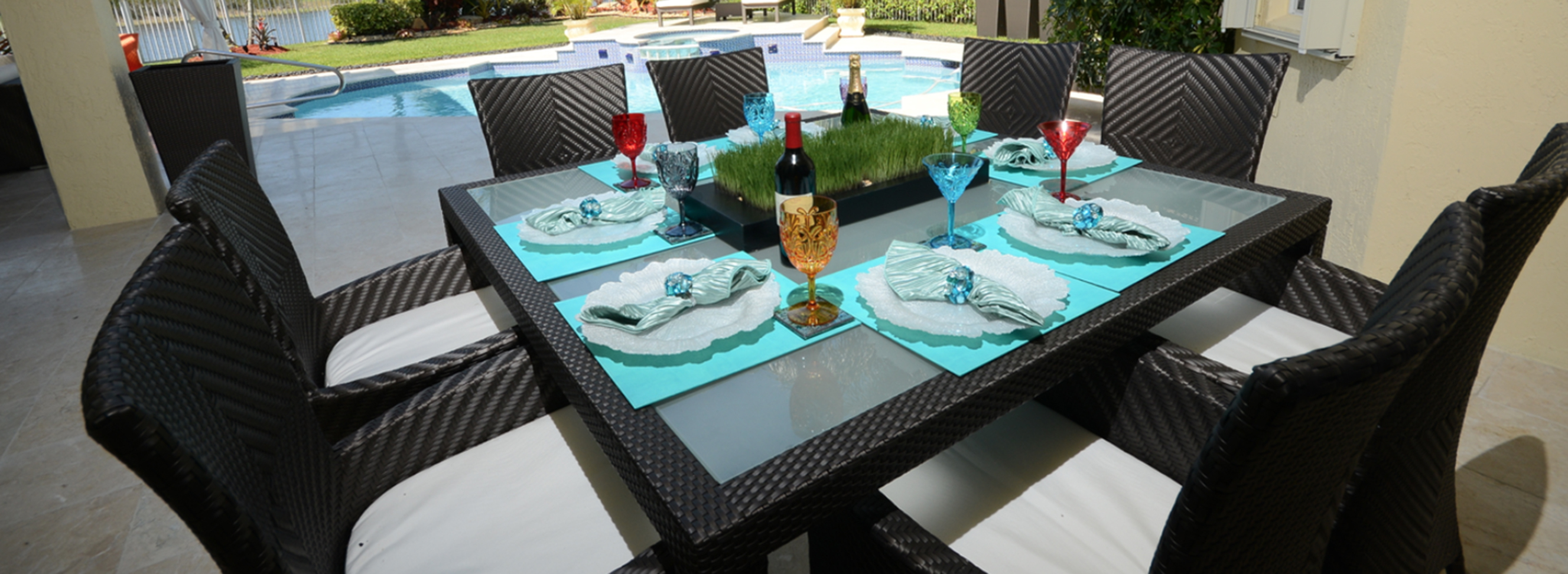 MARBELLA Dining set - Modern Wicker Outdoor Dining designed for Commercial, Hospitality and Residential Settings