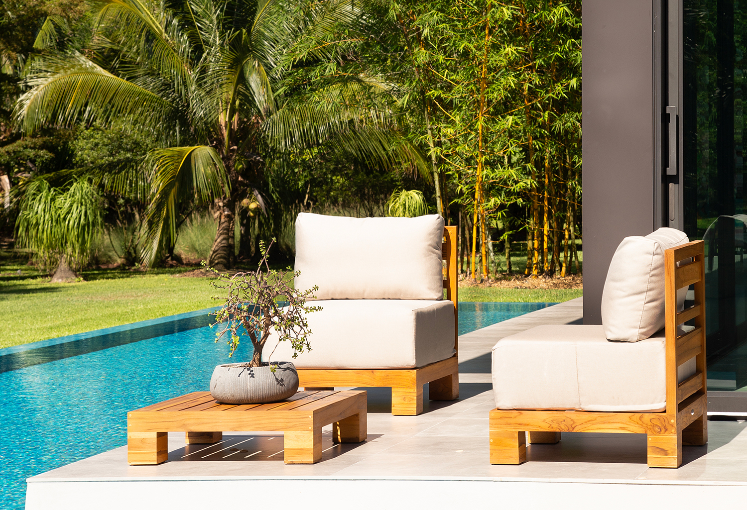 SEATING Well designed and high quality seating designed for Commercial, Hospitality and Residential Settings