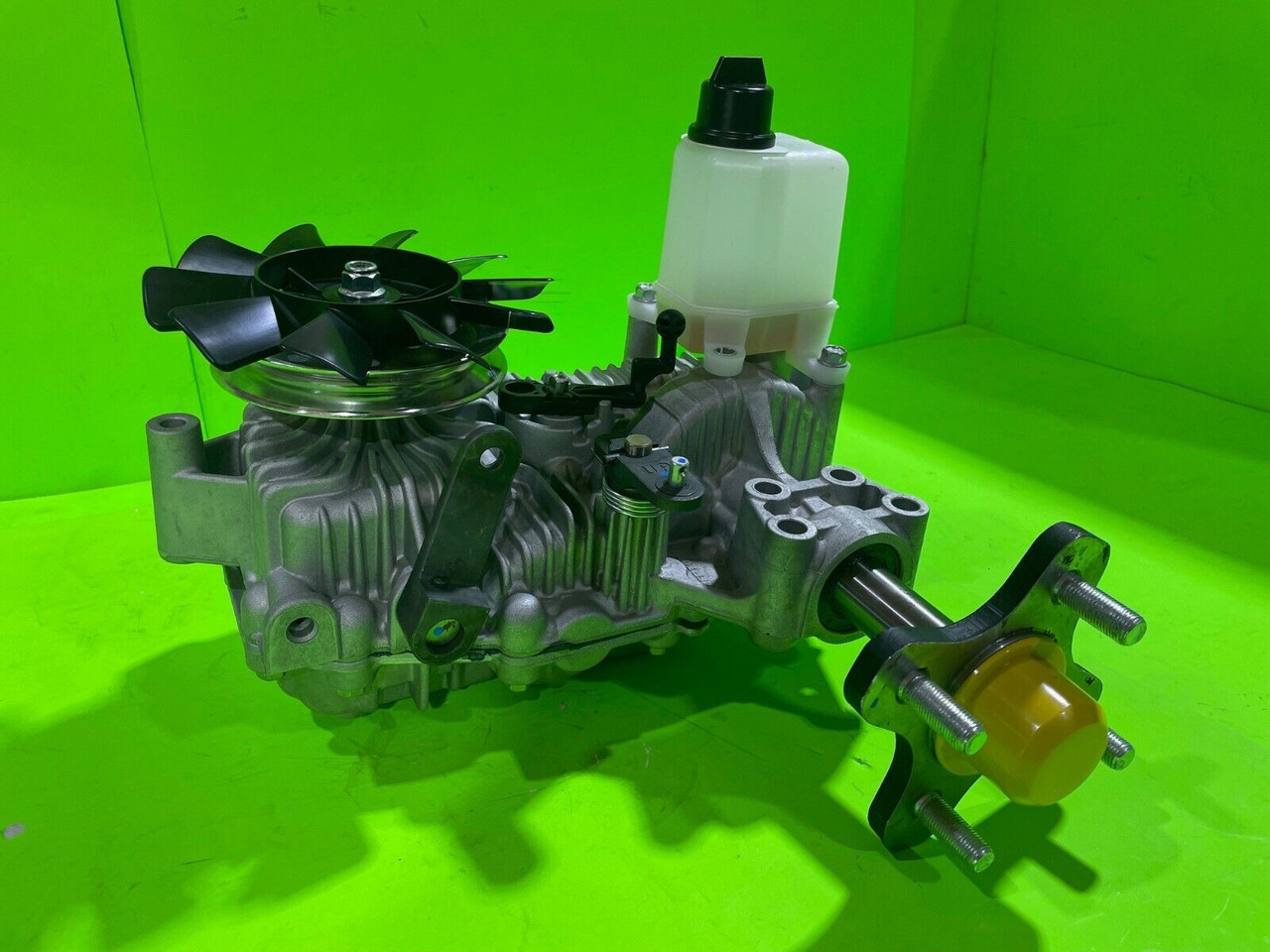 Z525E Z540 Z435 LH Transmission for John Deere ZTrak (MIA12728 AUC15341 AM140313)