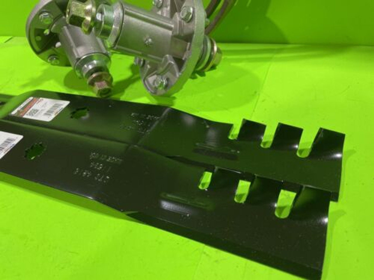 LA115 100 SERIES 42" DECK REBUILD KIT SPINDLES BLADES BELT FITS JOHN DEERE