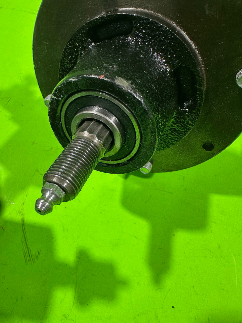 Heavy Duty Deck Spindles and Pulleys for Husqvarna 48 52 61 Inch Deck 539112170 532173436 3 Pack