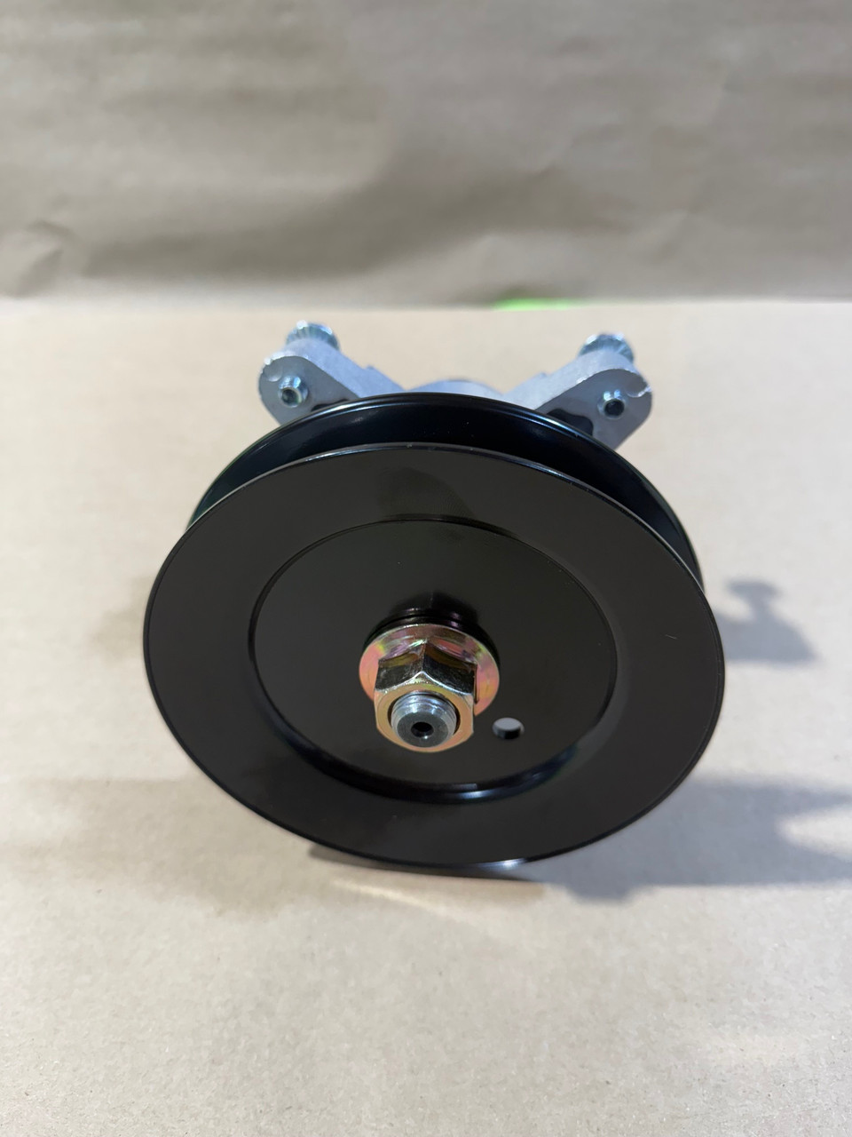 NEW Cub Cadet Deck Spindle w/ Pulley For 50" Models 918-04126 618-04125 NEW Cub Cadet Deck Spindle w/ Pulley For 50" Models 918-04126 618-04125