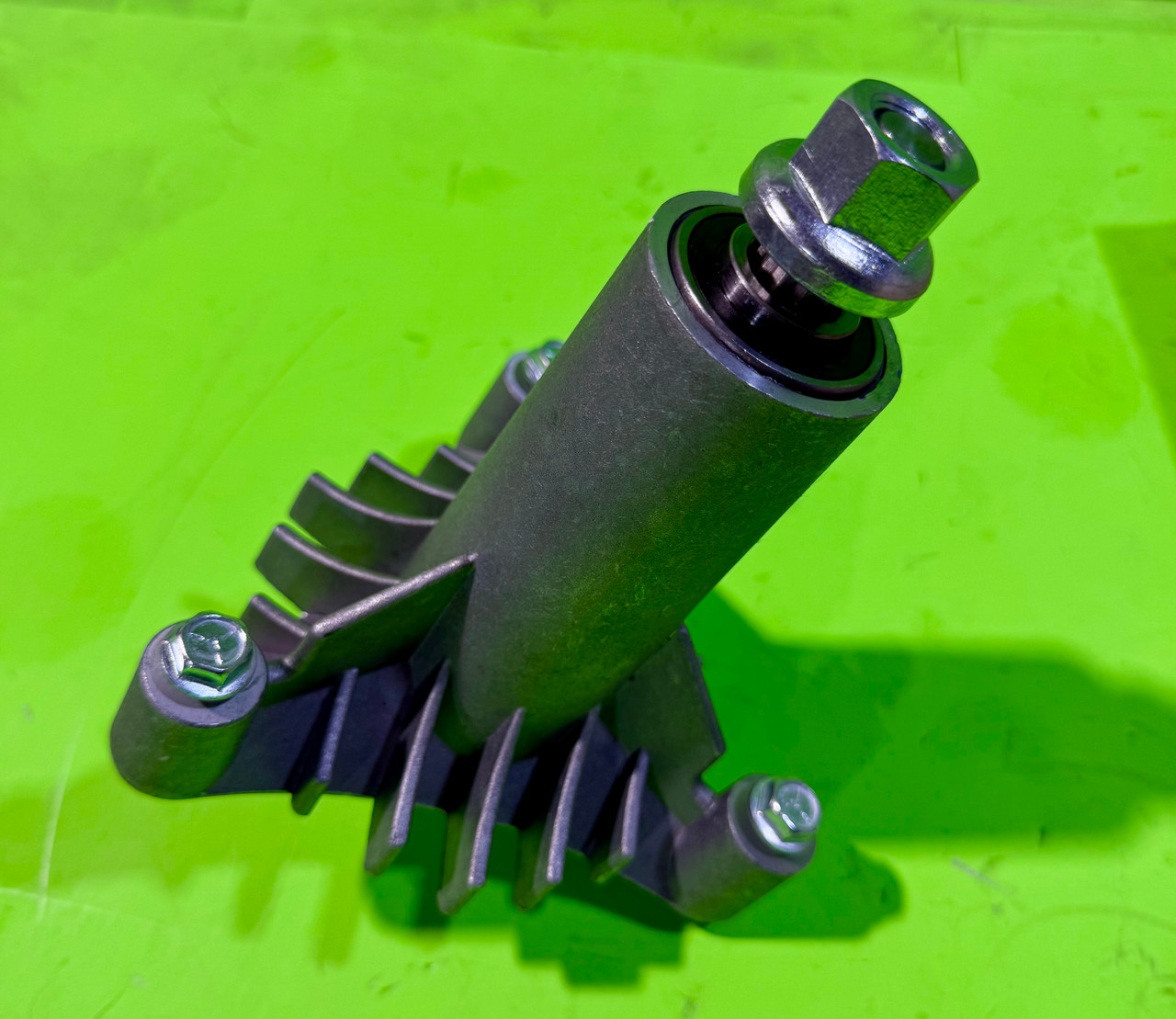 NEW Poulan Pro PP1742STC 3-Post Spindle Assy Replaces 130794 532130794 137641 NEW Poulan Pro PP1742STC 3-Post Spindle Assy Replaces 130794 532130794 137641