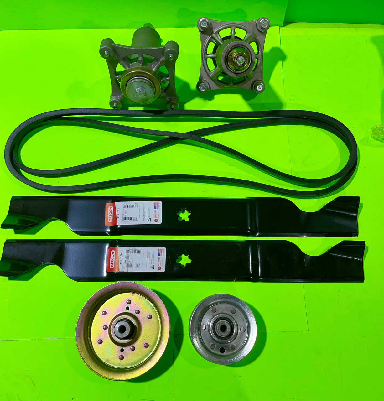 Husqvarna YTH21K46 46" Deck Kit: Spindles, High Lift Blades, Pulleys, 106" Belt