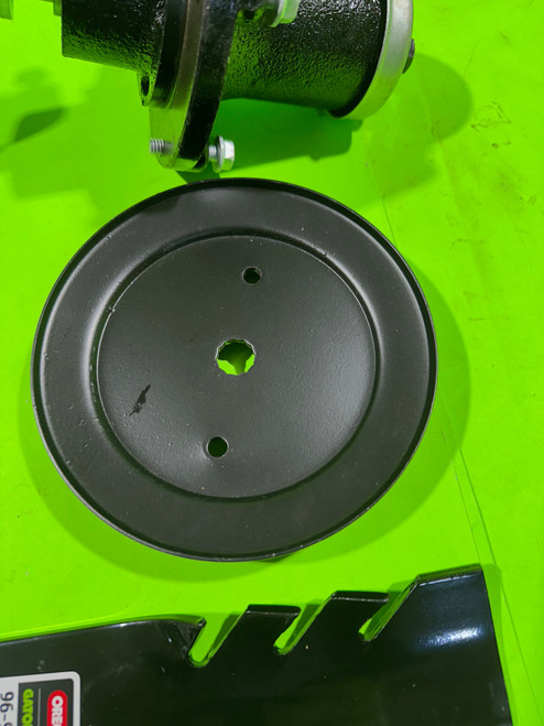Heavy Duty Deck Spindle Pulley & Blade For Dixon Ram Ultra 61 RZT 61x Zero-Turn Mower 61"