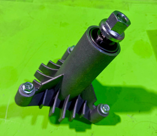 NEW Poulan Pro PP1742STC 3-Post Spindle Assy Replaces 130794 532130794 137641 NEW Poulan Pro PP1742STC 3-Post Spindle Assy Replaces 130794 532130794 137641