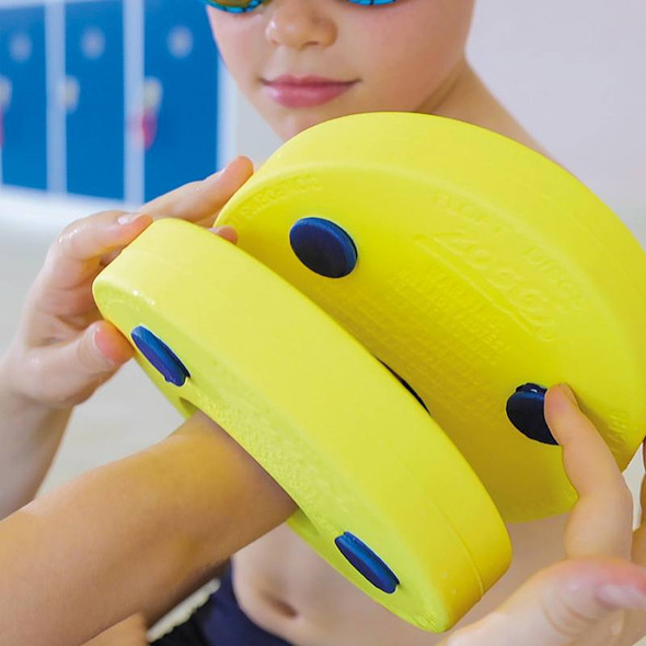 Zoggs Kids' Lightweight and Comfortable Foam Float Discs application