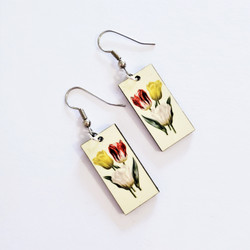 Fair trade tulips on eucalyptus wood dangle earring from Guatemala
