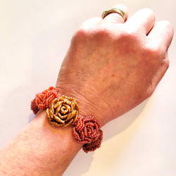 Fair trade beaded rose bracelet from Guatemala