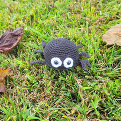Fair trade artisan crafted knit wool spider figure from Chile