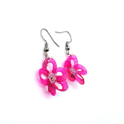 Fair trade hand woven crin horsehair daisy flower dangle earrings from Chile