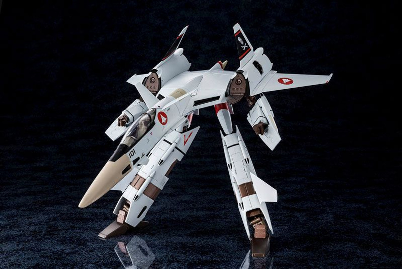 Macross Perfect Transformation - 1/60 Scale VF-4G Lightning III