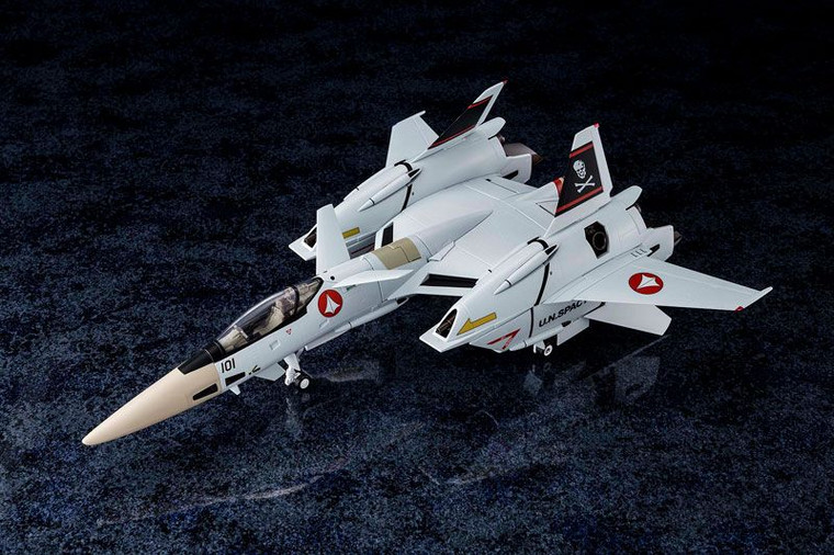 Macross Perfect Transformation - 1/60 Scale VF-4G Lightning III Hikaru Ichijou Custom (Reissue)