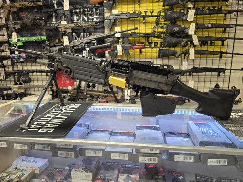 FN 46100169CA M249S  5.56x45mm NATO 18.50" Barre 10+1 Mag Or 10rd Belt Capacity, Black  Fixed Hydraulic Buffer Stock, Non-Slip Buttplate, Optics Ready CA Approved Featurless - 845737015077