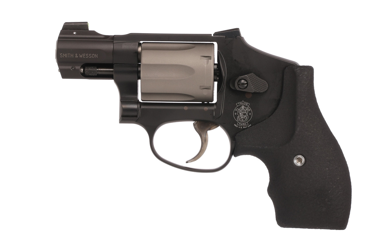 Smith & Wesson Model 432 Ultra Carry Exclusive 32 H&R, 1-7/8
