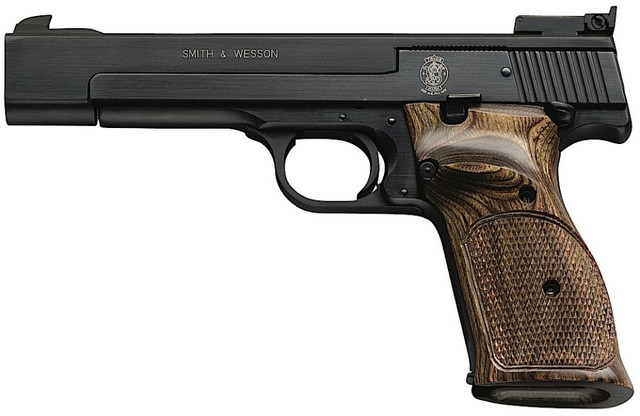 Smith & Wesson 41 22LR, 5.5" Barrel, Adjustable Sights, Blue Finish, 10rd