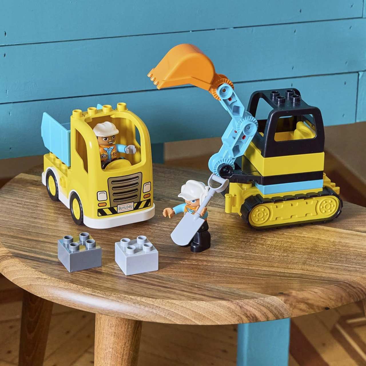 LEGO DUPLO Construction Truck and Tracked Excavator Building Site