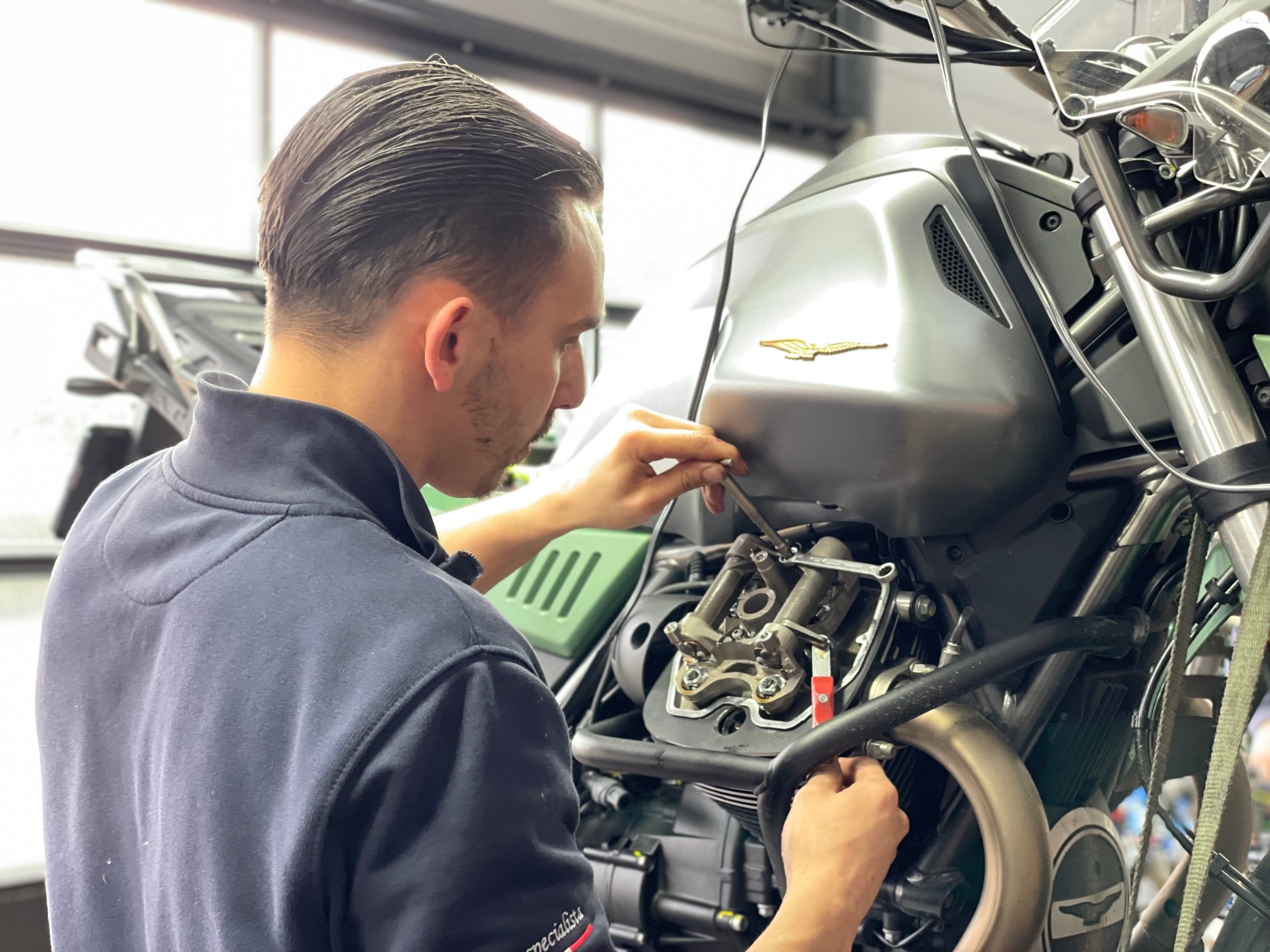 moto-guzzi-maintenance.jpg 