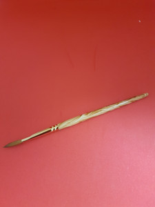 Brush 16 Oval Acrylic Kolinsky