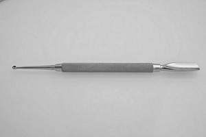 Cuticle Pusher w/Nail Edge Cleaner