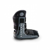 Air Walker Boot MaxTrax™ 2.0 Air Pneumatic Medium Left or Right Foot Adult 79-95735 Pack of 1 79-95735 MaxTrax™ 2.0 Air 1211386_EA